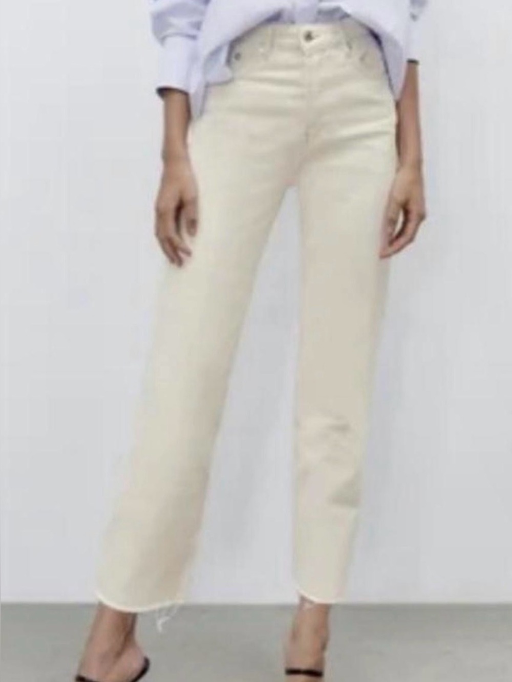 Zara Women’s Off-White Button-Fly Jeans